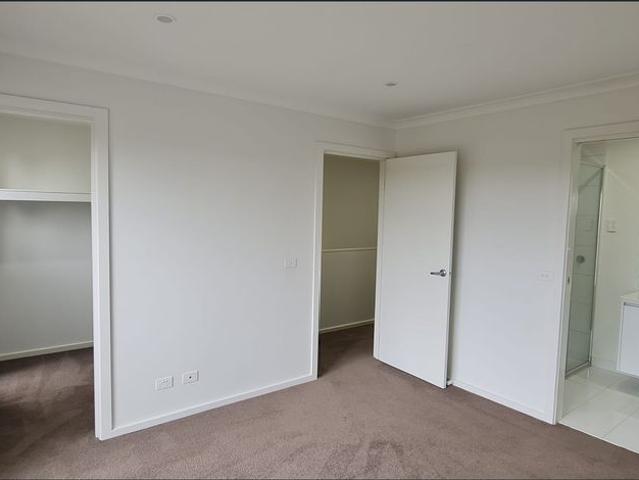Townhouse for rent in Camerons Creek, Victoria
