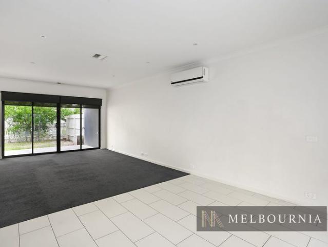 Townhouse for rent in Camerons Creek, Victoria
