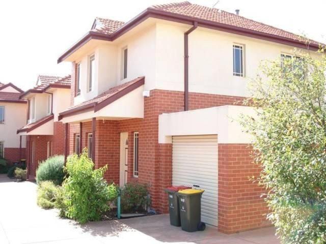 Townhouse for rent in Camerons Creek, Victoria