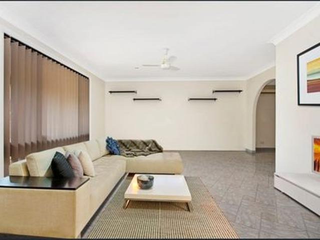 House for rent in St Clair, Sydney