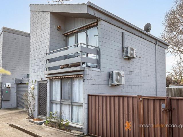 Townhouse for sale in Camerons Creek, Victoria