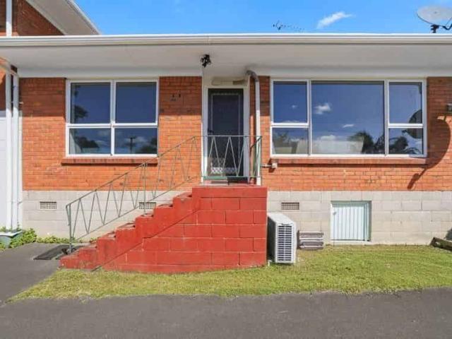 House for rent in Sunnynook, Oroua County