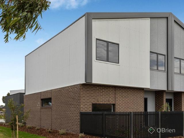 Townhouse for rent in Camerons Creek, Victoria
