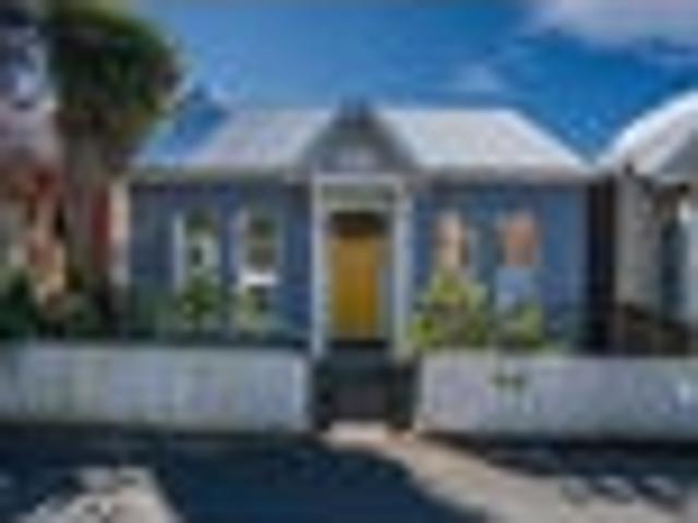 House for sale in Otakou