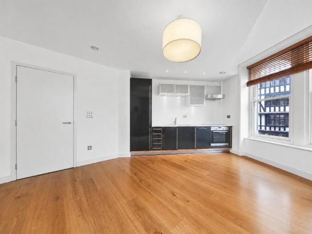 Apartment for rent in Soho, Greater London