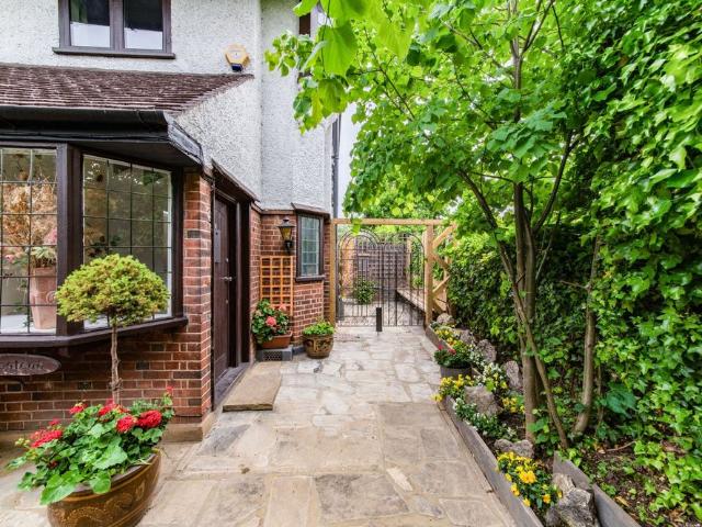 Studio for rent in London Borough of Haringey, Greater London