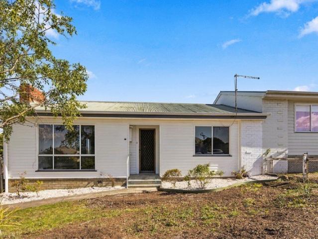 House for sale in Mayfield, Launceston
