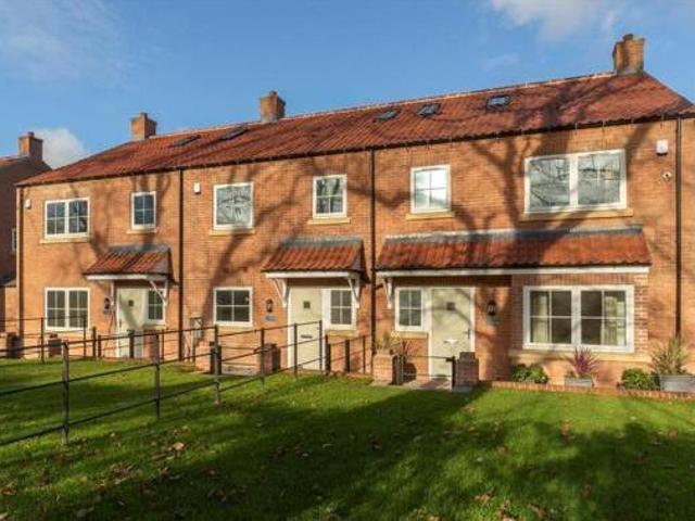 House for sale in High Field, York