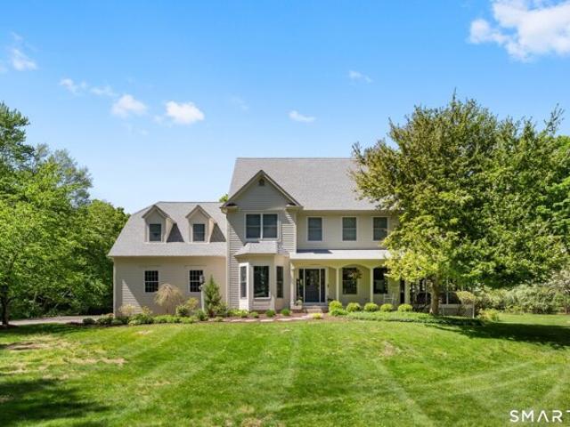 House for sale in Simsbury, Connecticut