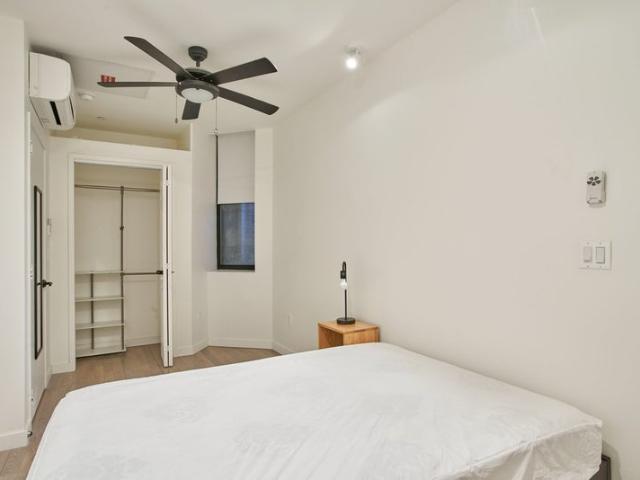 Room for rent in Arverne, New York
