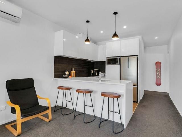 Apartment for rent in Limeburners Bay, Upper Harbour