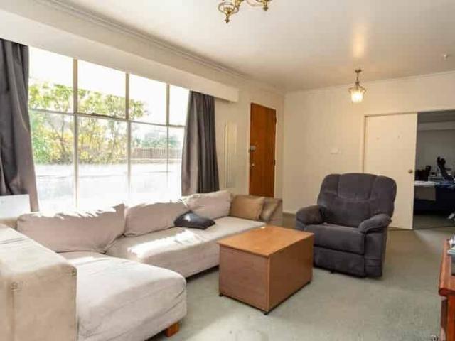 House for rent in Chaslands, Canterbury