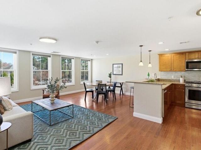Condo for sale in Bedford, Massachusetts
