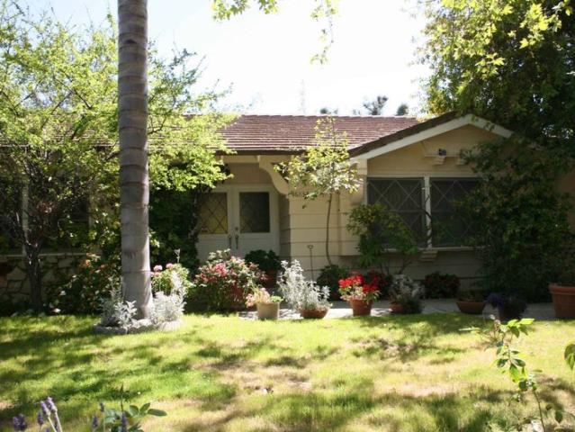 Room for rent in Encino Neighborhood Council District, Canoga Park