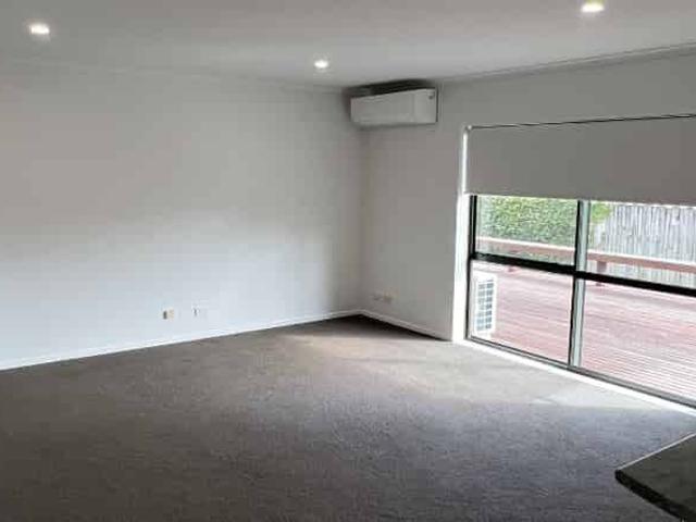 House for rent in Howick, Oroua County