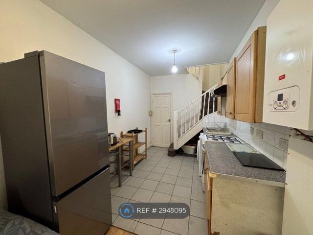 Apartment for rent in London Borough of Hounslow, Greater London
