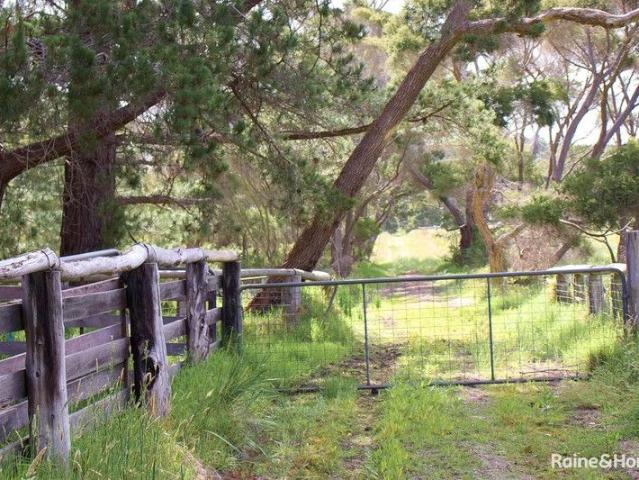 Cottage for sale in Kordabup, Western Australia