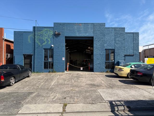 Warehouse for rent in Clayton, Melbourne