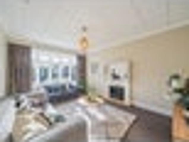 House for sale in Days Bay, Wellington