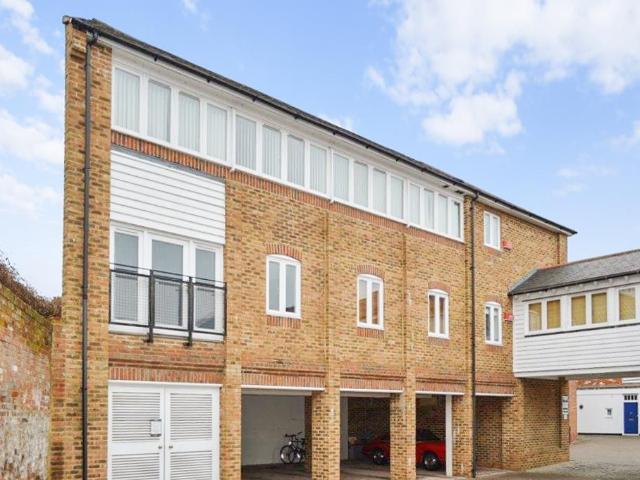 Apartment for rent in St. Stephen's, Canterbury