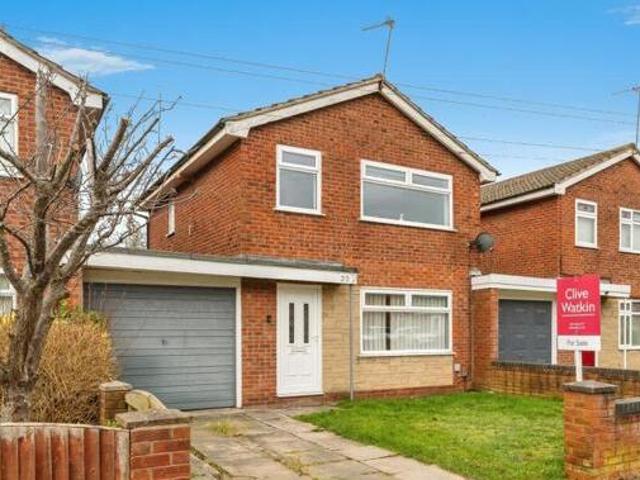 House for sale in Rossmore, Cheshire