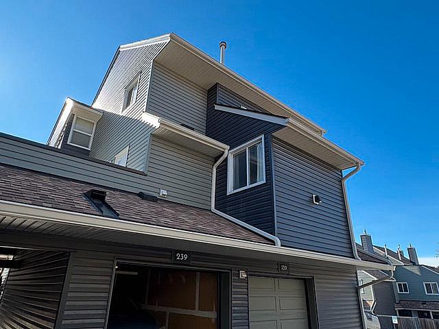 Townhouse for rent in Northwest, Alberta