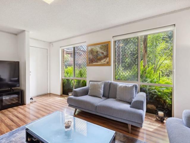 Townhouse for rent in Mount Hawthorn, Western Australia