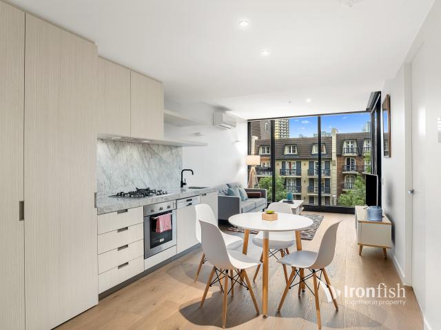 Apartment for rent in North Melbourne