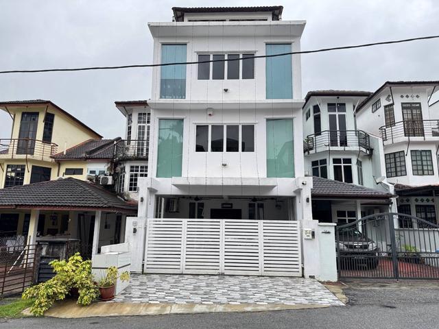 Terraced House for sale in Langat, Selangor