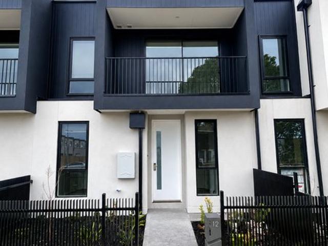 Townhouse for rent in Camerons Creek, Victoria