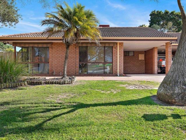 Duplex for sale in Kardinya, Western Australia