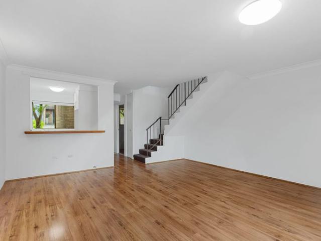 Townhouse for rent in Sutherland, New South Wales