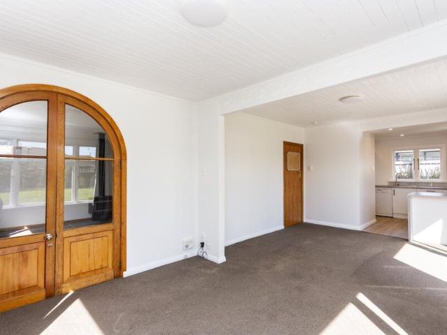 House for rent in Chaslands, Canterbury