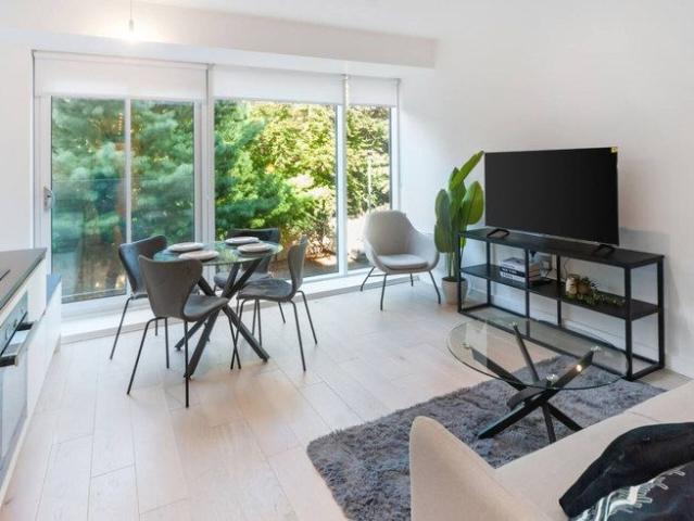 Apartment for rent in London Borough of Hounslow, Cat Hill