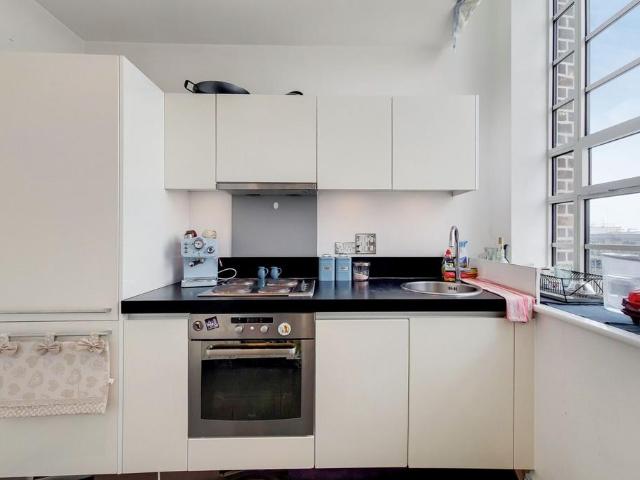 Apartment for rent in London Borough of Hounslow, Greater London