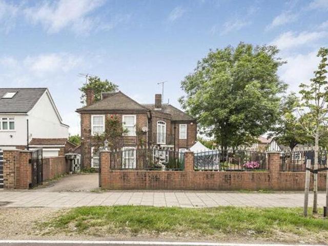 House for sale in Hounslow, Greater London