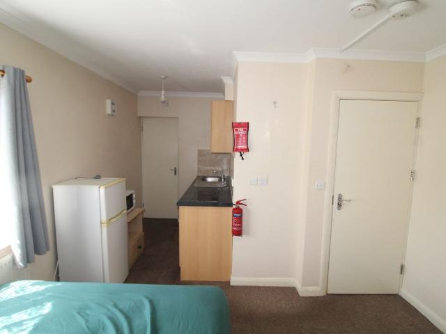 Studio for rent in London Borough of Hounslow, Greater London