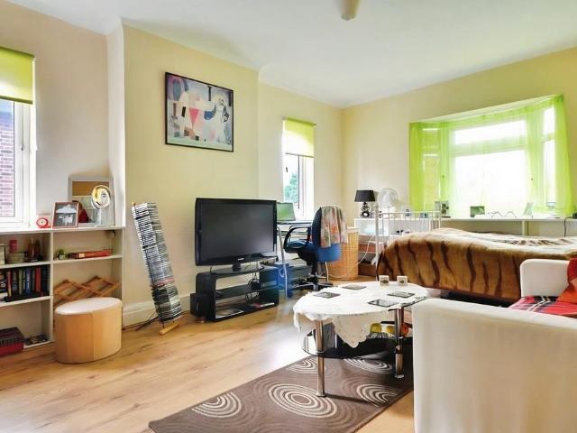 Apartment for rent in London Borough of Hounslow, Greater London