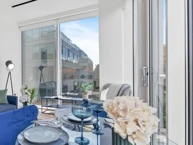 Apartment for rent in London Borough of Hounslow, Strand