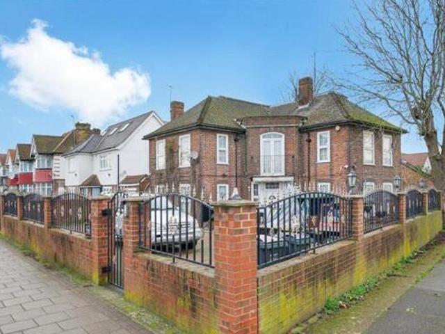 House for sale in Greater London