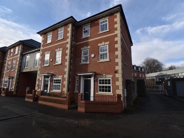 House for rent in Cliff Hill, Green Close