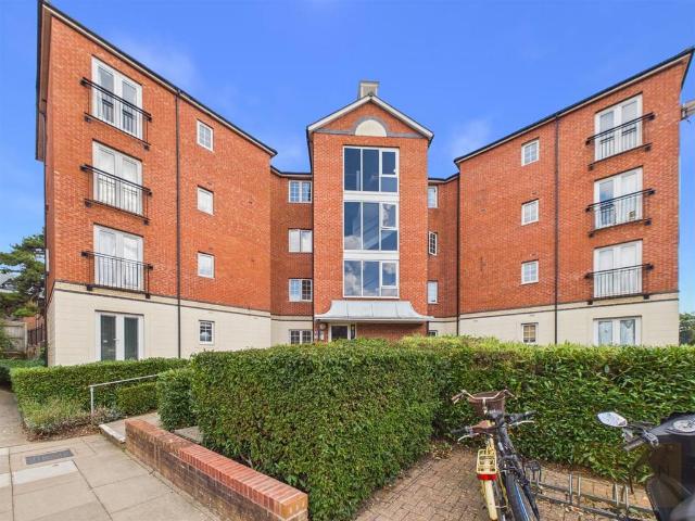 Apartment for rent in Pullman Court, Gloucester