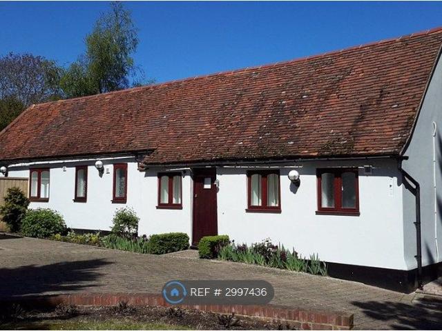 Studio for rent in Chipping Hill, Essex