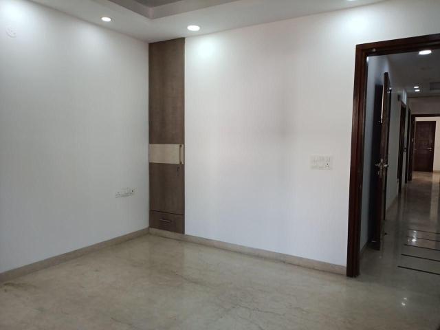 Property for rent in Deri