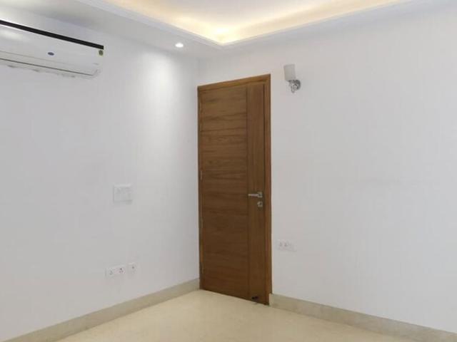 Commercial for rent in Deri