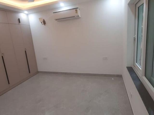 Commercial for rent in Deri