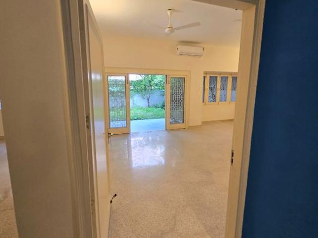 Property for rent in Deri