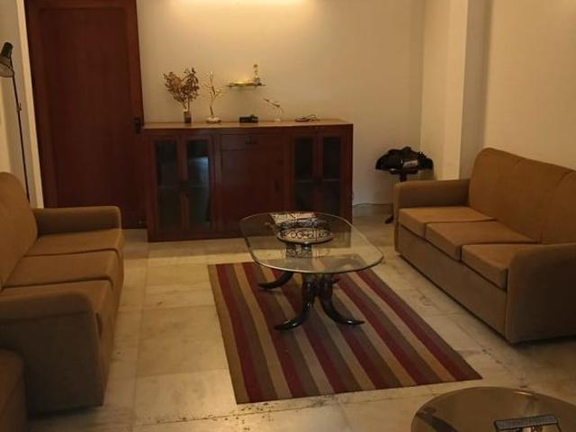 Property for rent in Deri