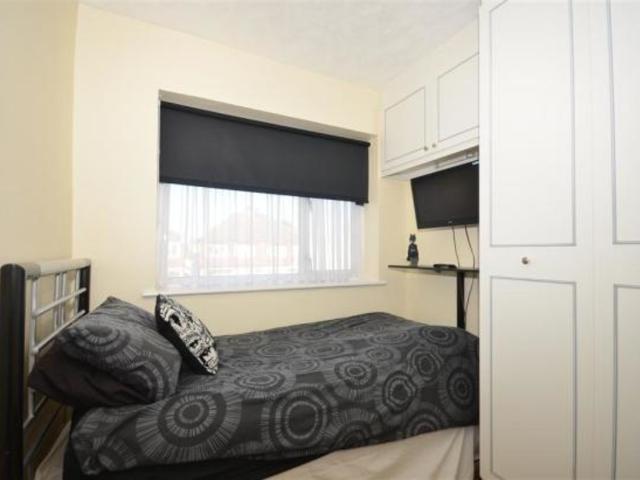 Room for rent in London Borough of Redbridge, Greater London