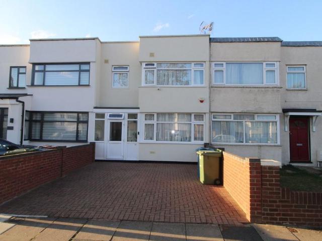 House for rent in South Stanmore, Greater London